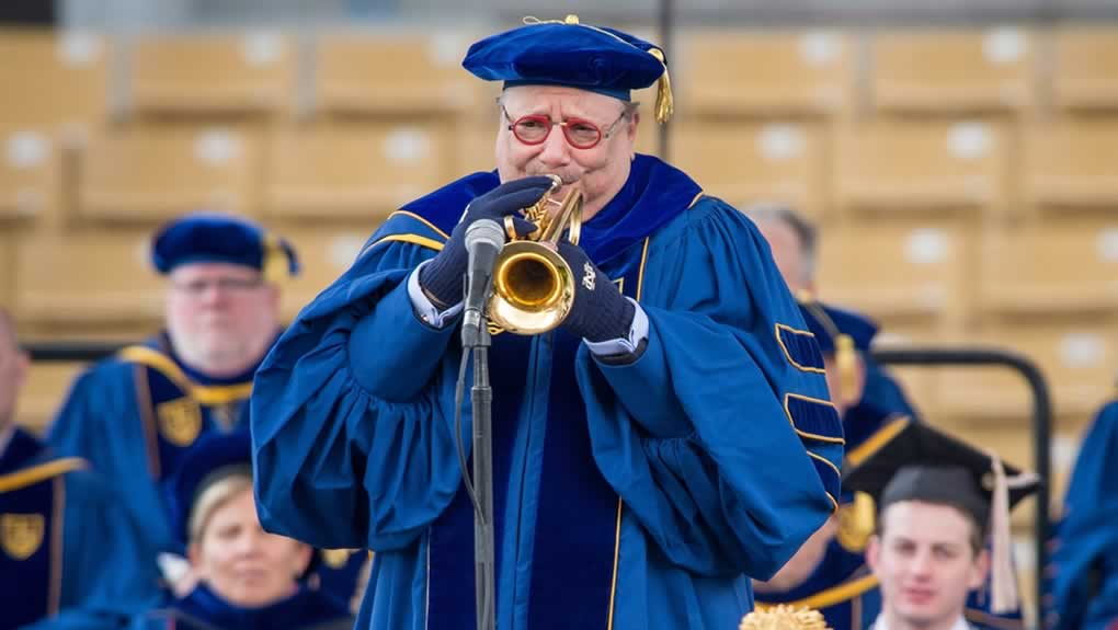 Arturo Sandoval plays Ave Maria at 2016 Commencement