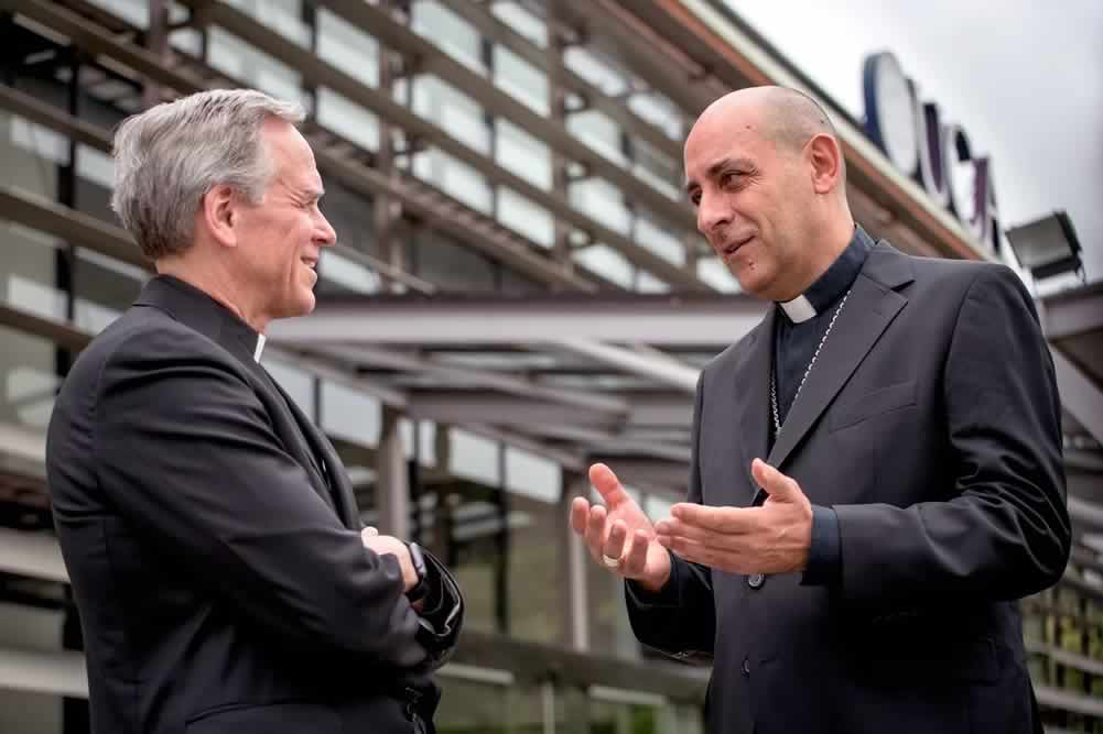 On Wednesday, March 9, a delegation from the University of Notre Dame including University President Rev. John I. Jenkins, C.S.C., Provost Tom Burish, and Vice President and Associate Provost for Internationalization Nicholas Entrikin met with leaders from Pontifical Catholic University of Argentina in Buenos Aires.