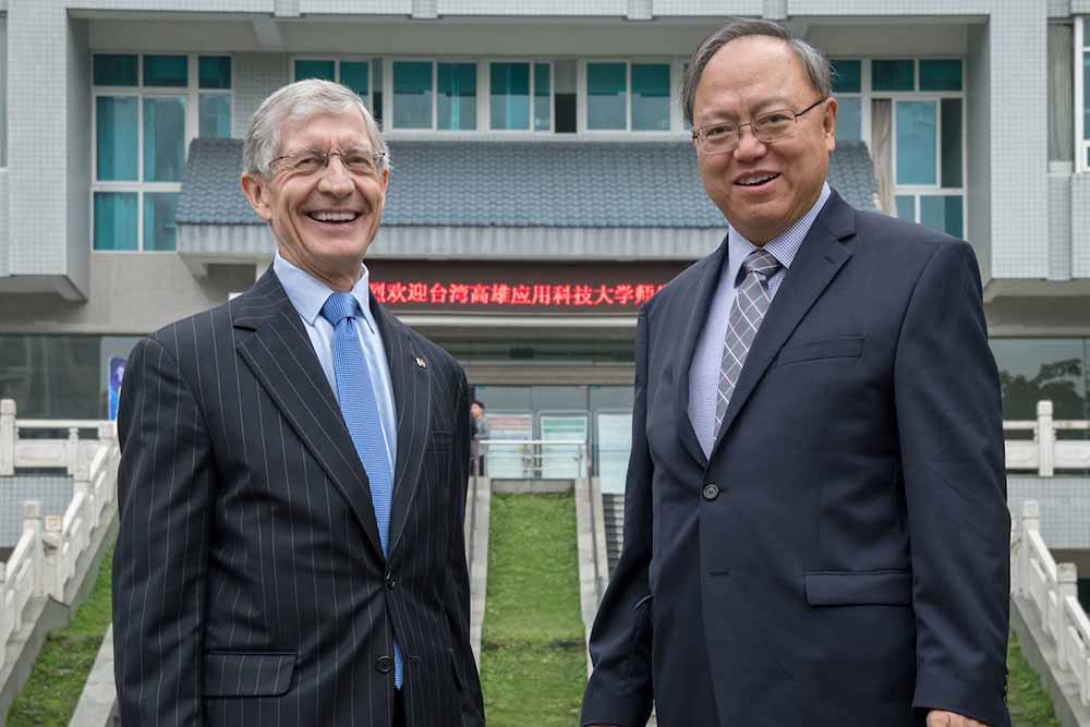Provost Thomas Burish and Mendoza College of Business Dean Roger Huang at Sichuan University in Chengdu, China
