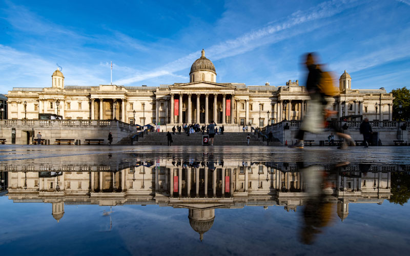 A frontal view of the National Gallery of Art in London