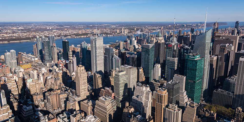 Day to Night timelapse of Manhattan from the observation deck on top of the Rockefeller Center.