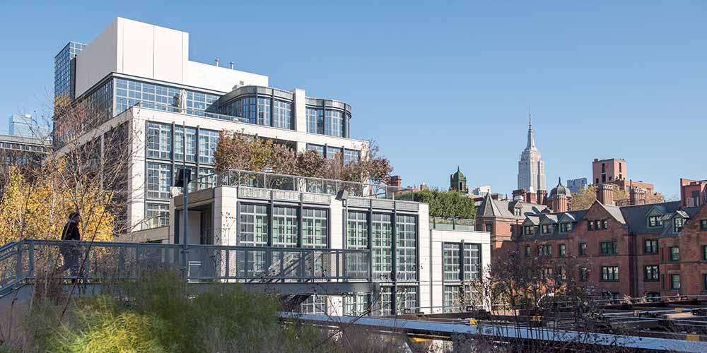 Students walk on the High Line.