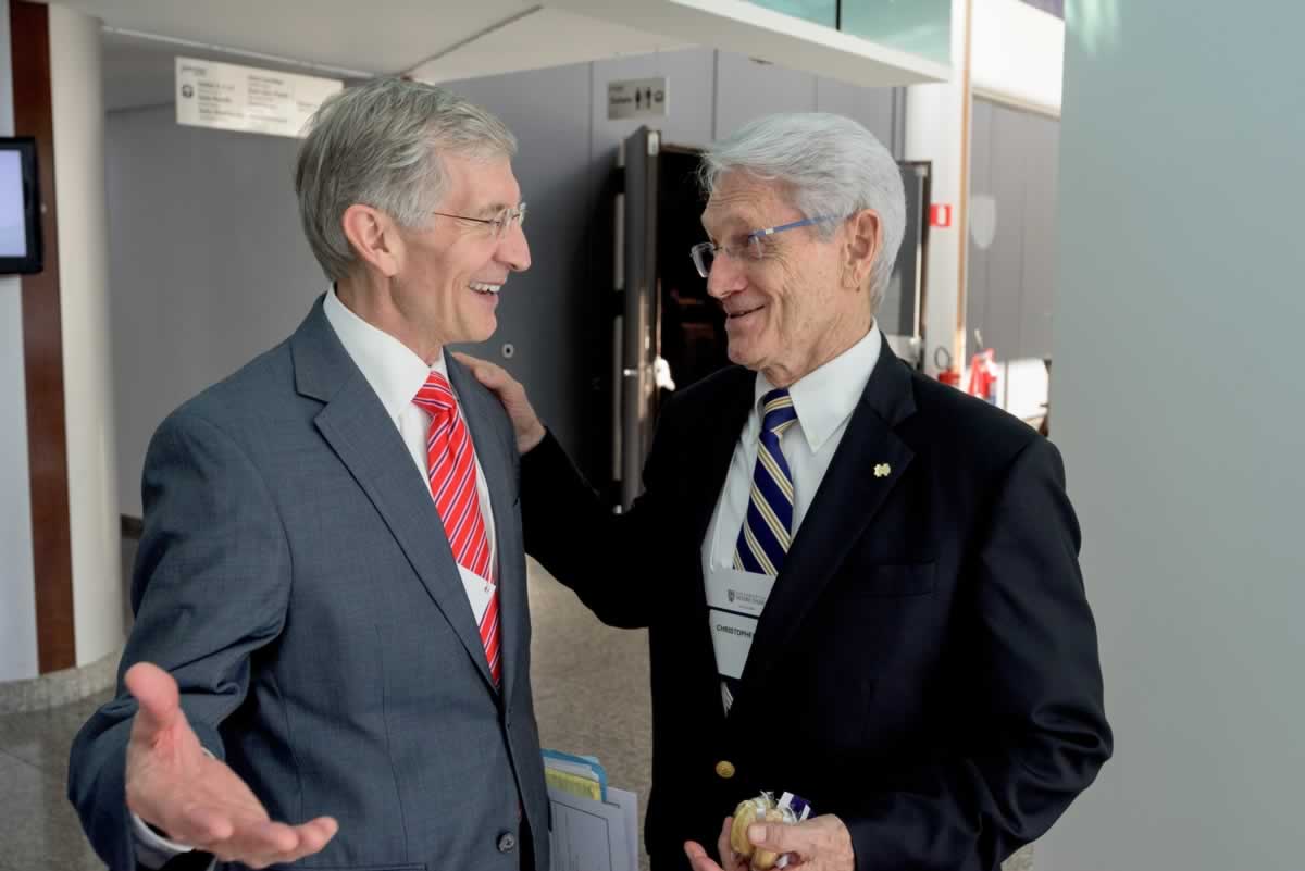 University of Notre Dame Provost Dr. Thomas G. Burish congratulates R. Christopher Lund ’61 of São Paulo, founder of the Notre Dame Club of Brazil. Mr. Lund has been awarded the Notre Dame Alumni Association’s “Volunteer of the Year.”