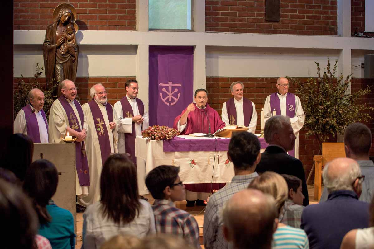 Congregation of Holy Cross priests from left to right: Rev. Jorge Canepa, C.S.C., Rev. Tim Scully, C.S.C., Rev. James McDonald, C.S.C., Rev. David Hall, C.S.C., Superior of Chile and Peru Rev. Jose Esteban Ahumada Figueroa, C.S.C., University President Rev. John I. Jenkins, C.S.C., and Rev. Robert Simon, C.S.C. concelebrate Mass at St. George’s College in Santiago, Chile.
