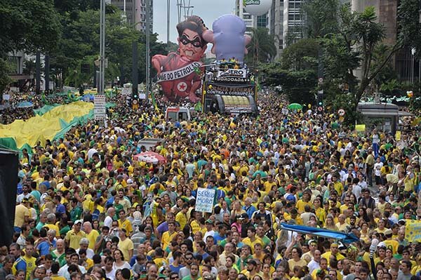 Demonstrators protest against Brazilian president Dilma Rousseff in São Paulo on March 13, 2016 (NELSON ALMEIDA/AFP/Getty Images).